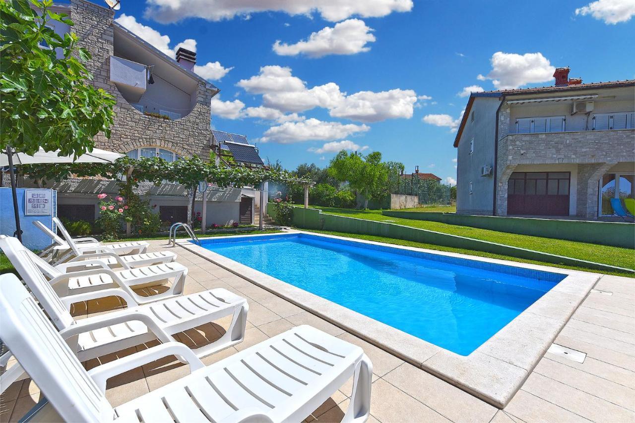 Double Room With Pool 2261 Medulin Buitenkant foto