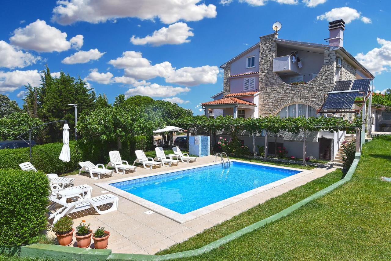 Double Room With Pool 2261 Medulin Buitenkant foto